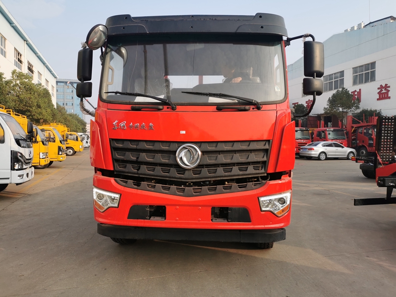 东风D3L后八轮平板车