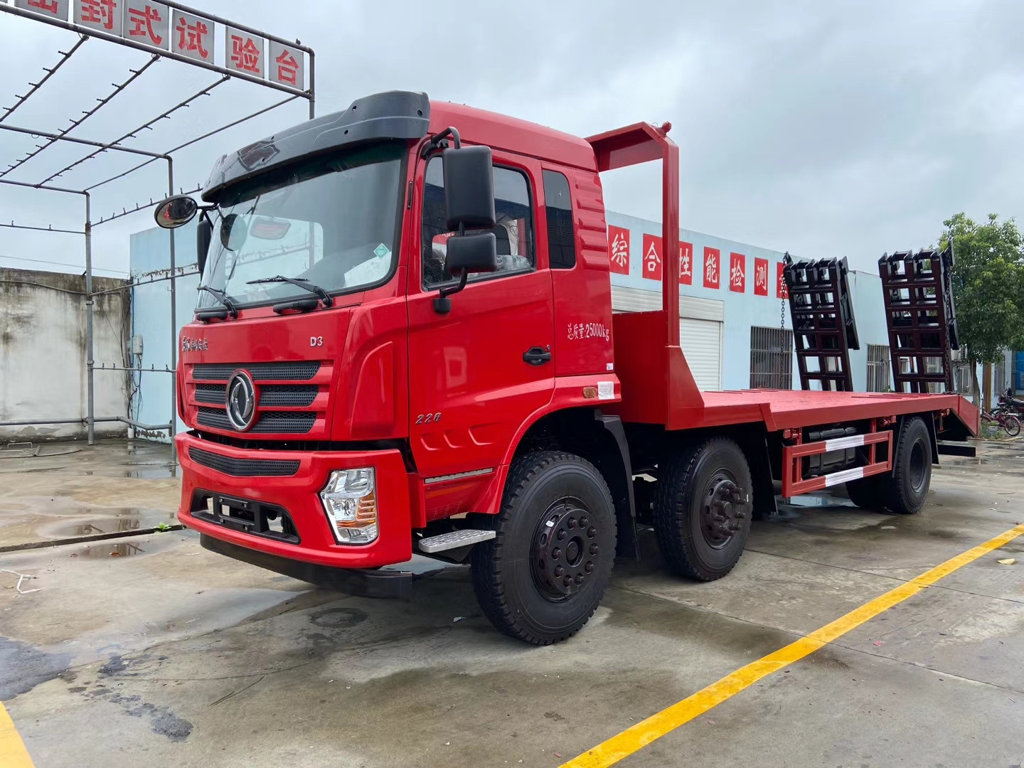 东风前四后四平板平板运输车