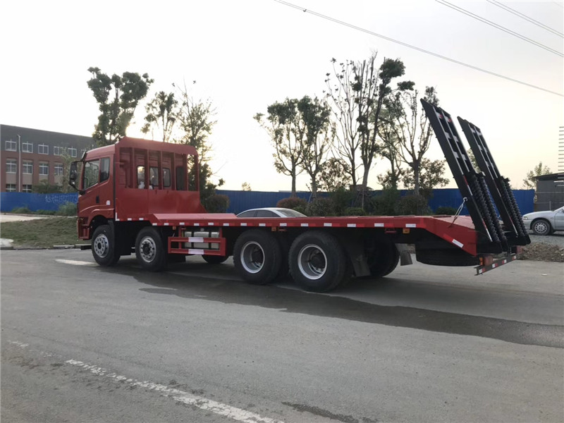 大运前四后八平板车